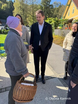 Ribja tržnica v Motniku (1)